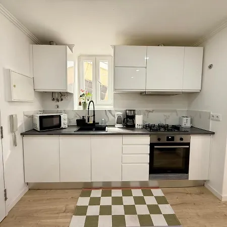 1 Bedroom - Patio - - Ac شقة Lisboa