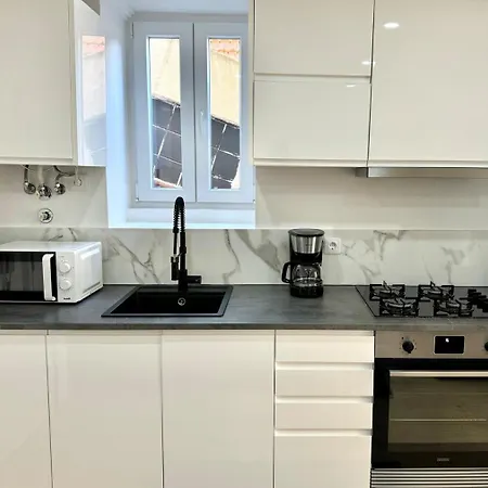 1 Bedroom - Patio - - Ac