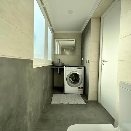 1 Bedroom - Patio - - Ac *