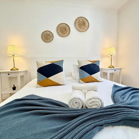 1 Bedroom - Patio - - Ac